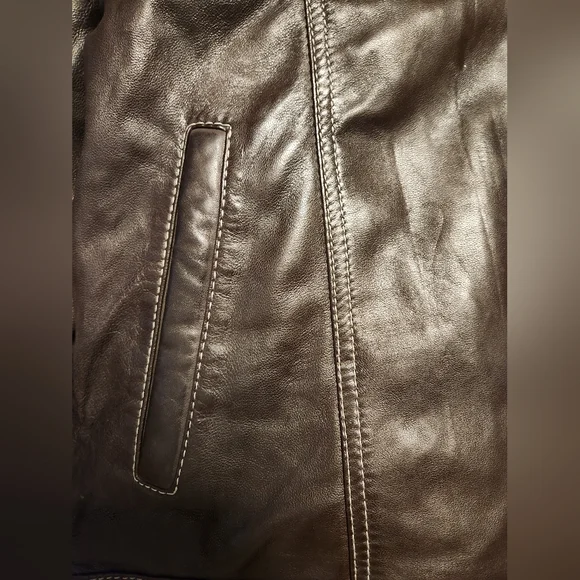 *SOLD* BRAND NEW, 100% Genuine Leather jacket. - Picture 11 of 12